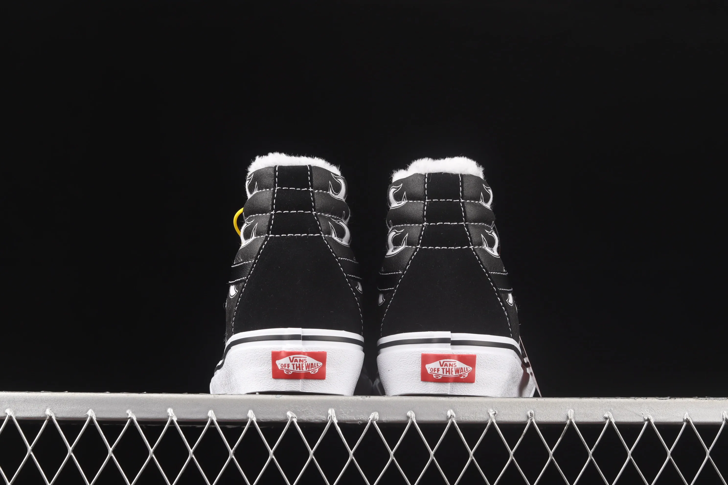 All categories Vans Vans series Vans Hi Vans high-top plus velvet Vans Sk8-Hi Flame Vans black and white flame plus velvet high-top trendy casual skateboard shoes VN0A32QGKGF5